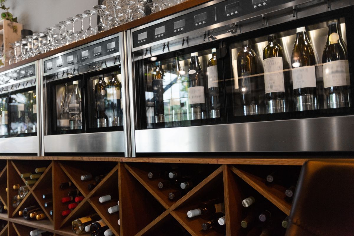 Mercury Froid installe et entretient votre matériel frigorifique pour restaurant dans l'Oise, à Paris et en Ile de France Mercury Froid installe et entretient votre matériel frigorifique pour restaurant dans l'Oise, à Paris et en Ile de France